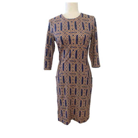 Elegant Patterned Dress - Picture 1 of 6